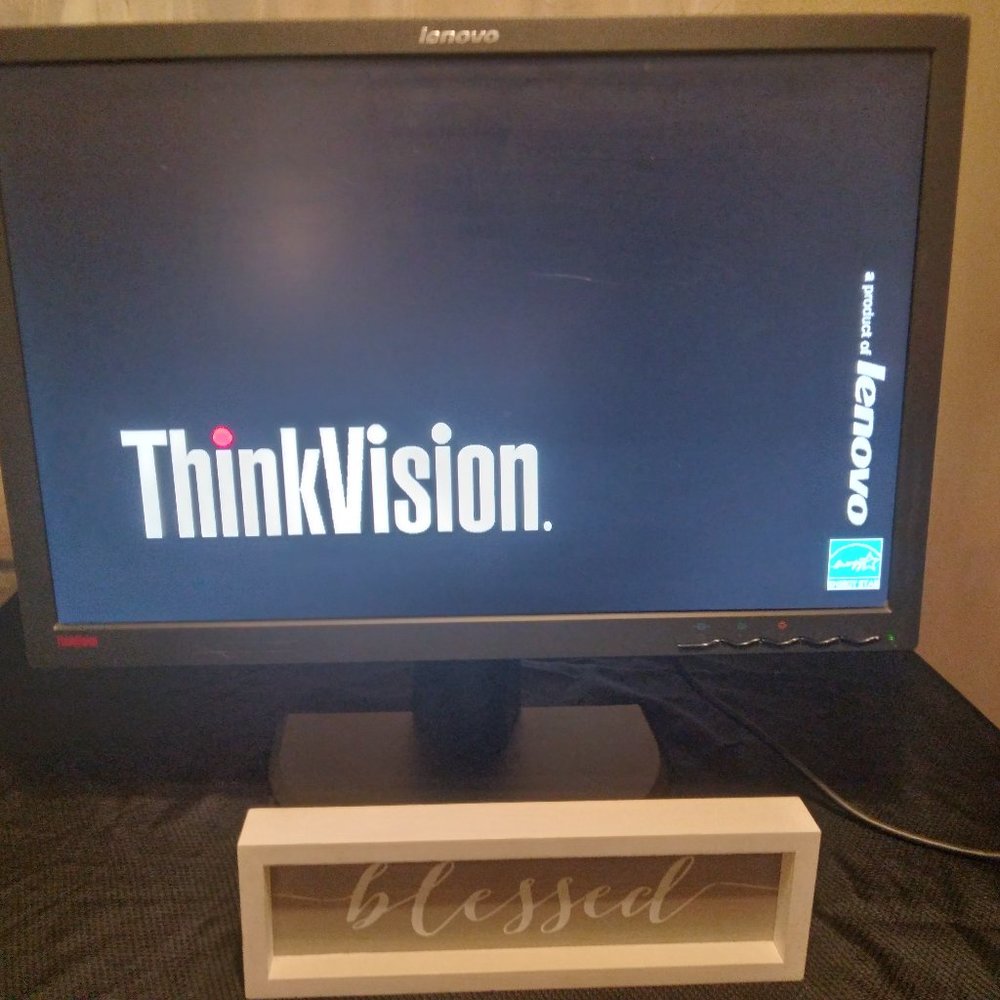 Lenovo Think Vision LT2542P 24"Wide Screen LCD Monitor